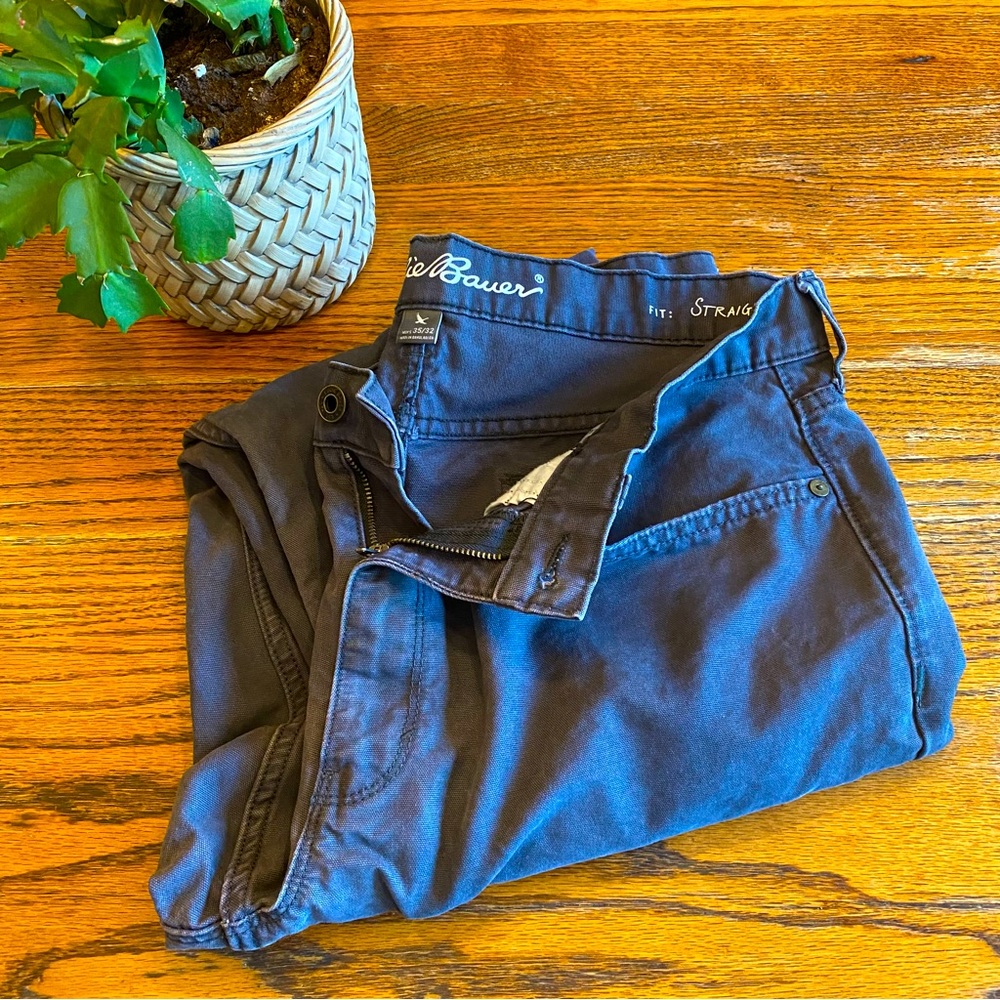 Eddie Bauer Straight Fit Jean Pants in Dark Grey 35/32